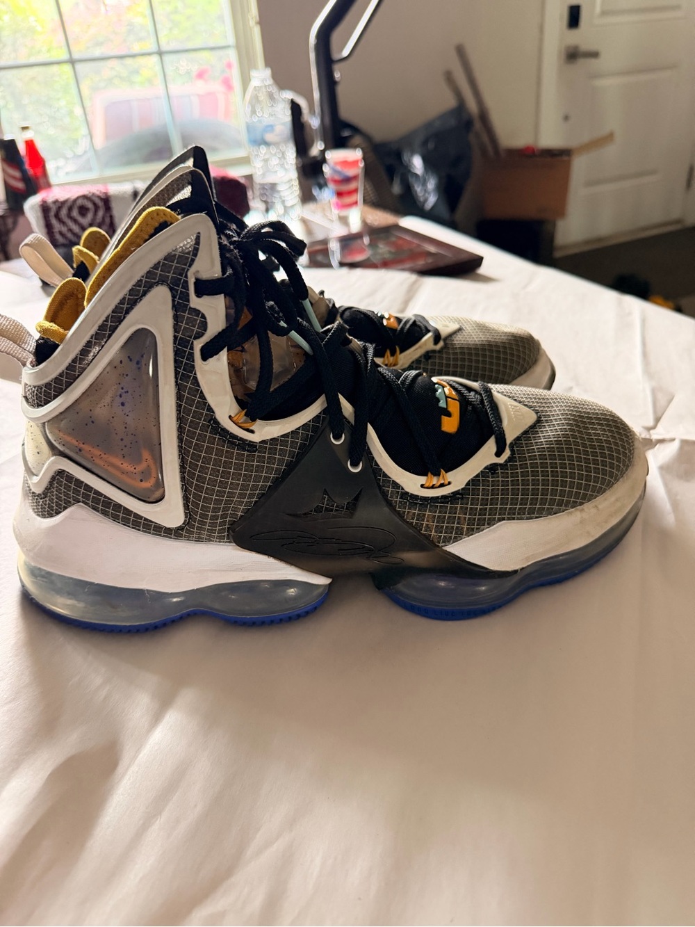 Nike Lebron James 19 Hardwood Classic Graduate